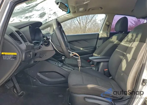 2015 Kia Forte Lx z USA, uszkodzony, nr VIN KNAFX4A65F5269507
